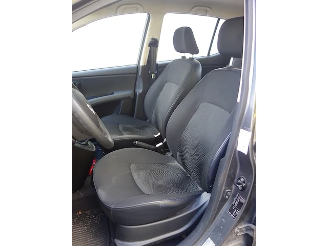 Hyundai i10 - afbeelding 19 van  19