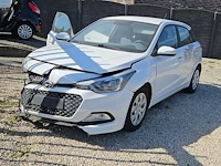 Hyundai i20 1.2 (ongevalwagen/ project-basis) (marge) - afbeelding 1 van  1