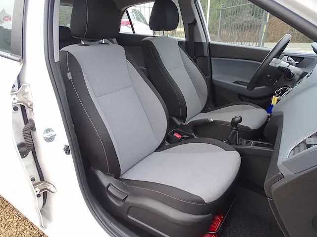 Hyundai i20 1.2 - afbeelding 3 van  35