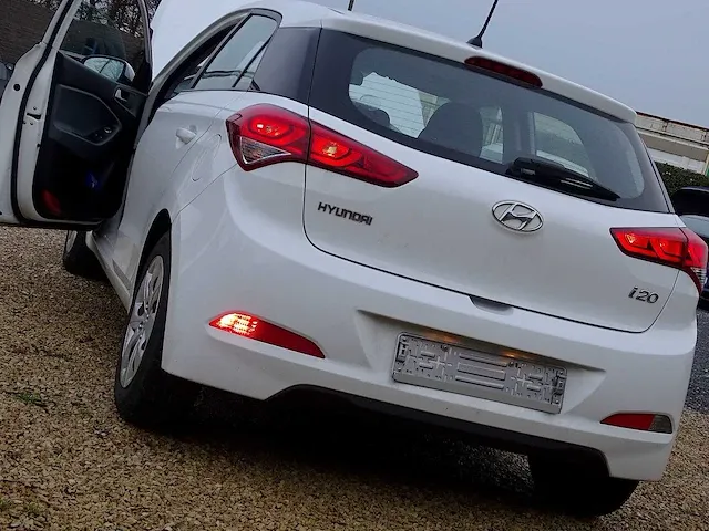 Hyundai i20 1.2 - afbeelding 25 van  35