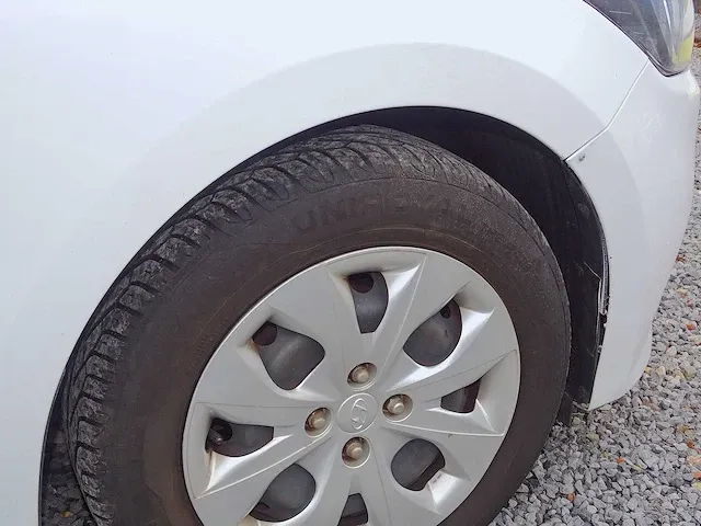 Hyundai i20 1.2 - afbeelding 33 van  35