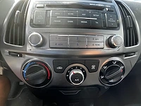 Hyundai i20 1.2i comfort 85, 2013 - afbeelding 2 van  33