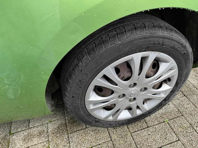 Hyundai i20 1.4 crdi comfort bluedrive fap,2011 - afbeelding 10 van  32