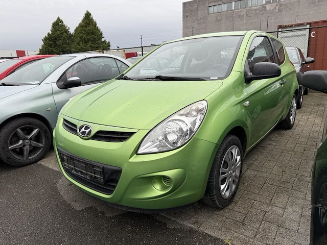 Hyundai i20 1.4 crdi comfort bluedrive fap,2011 - afbeelding 1 van  32