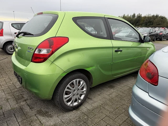 Hyundai i20 1.4 crdi comfort bluedrive fap,2011 - afbeelding 27 van  32