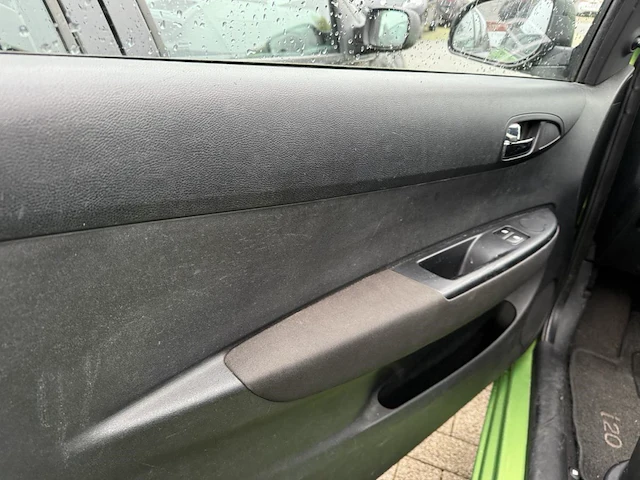 Hyundai i20 1.4 crdi comfort bluedrive fap,2011 - afbeelding 29 van  32