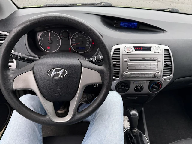 Hyundai i20 1.4 crdi comfort bluedrive fap,2011 - afbeelding 32 van  32