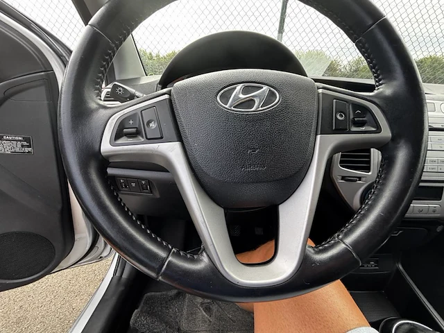 Hyundai i20 1.4 crdi comfort 'fleet me up' 75,2010 - afbeelding 6 van  26