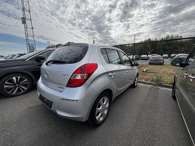 Hyundai i20 1.4 crdi comfort 'fleet me up' 75,2010 - afbeelding 20 van  26