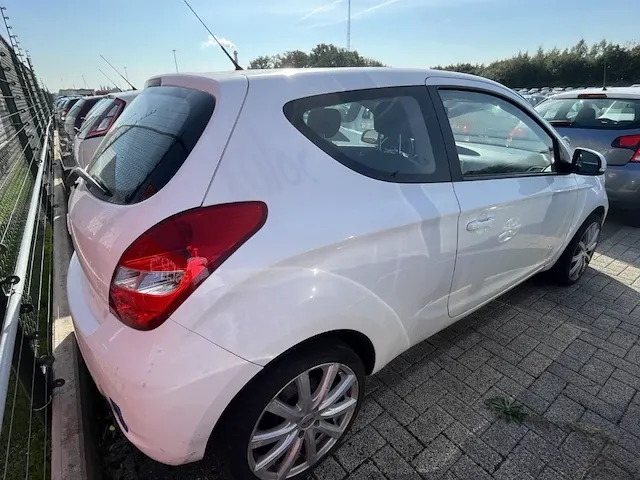 Hyundai i20, 2011 - afbeelding 13 van  17