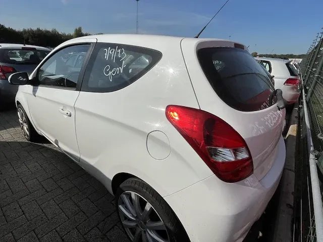 Hyundai i20, 2011 - afbeelding 14 van  17