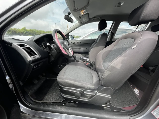Hyundai i20,2010 - afbeelding 9 van  41