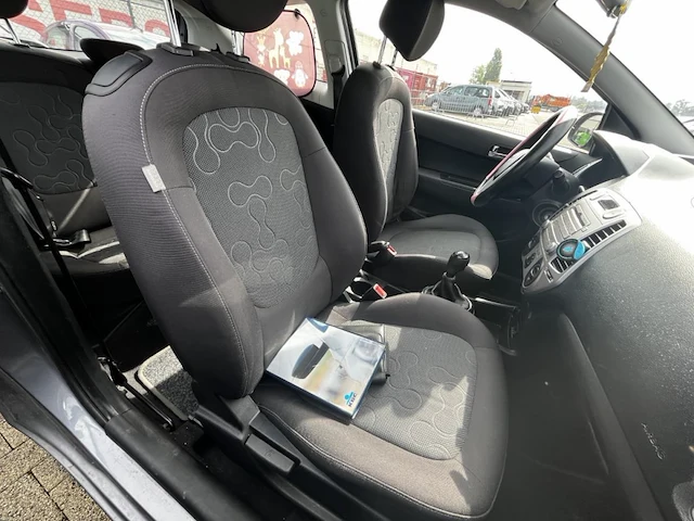 Hyundai i20,2010 - afbeelding 15 van  41