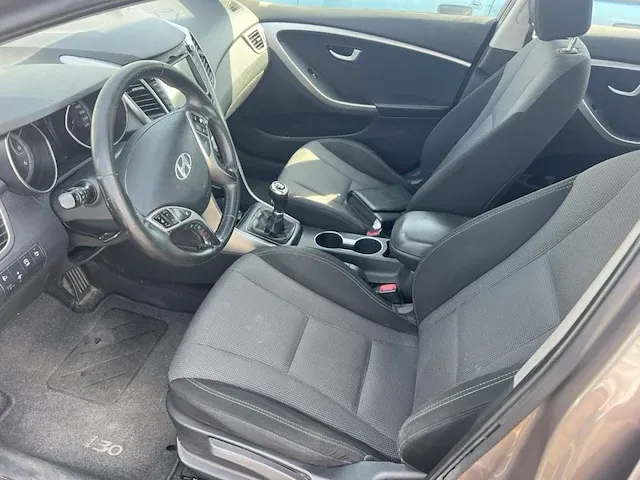 Hyundai i30 1.6 crdi blue drive isg 110, 2012 - afbeelding 5 van  21