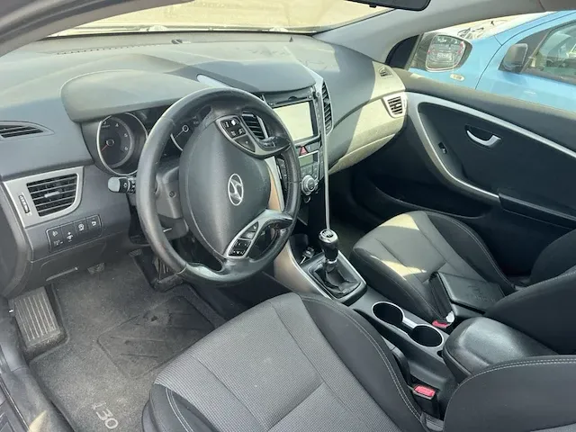 Hyundai i30 1.6 crdi blue drive isg 110, 2012 - afbeelding 17 van  21