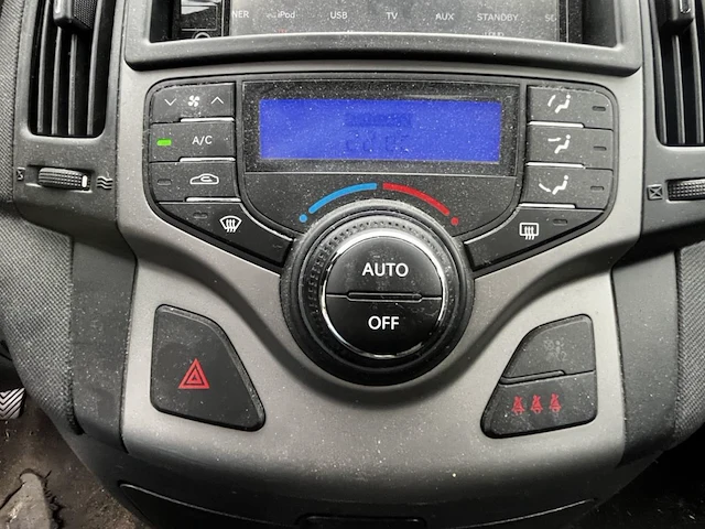Hyundai i30 1.6 crdi u2 blue i-catcher isg 103gr,2011 - afbeelding 3 van  35