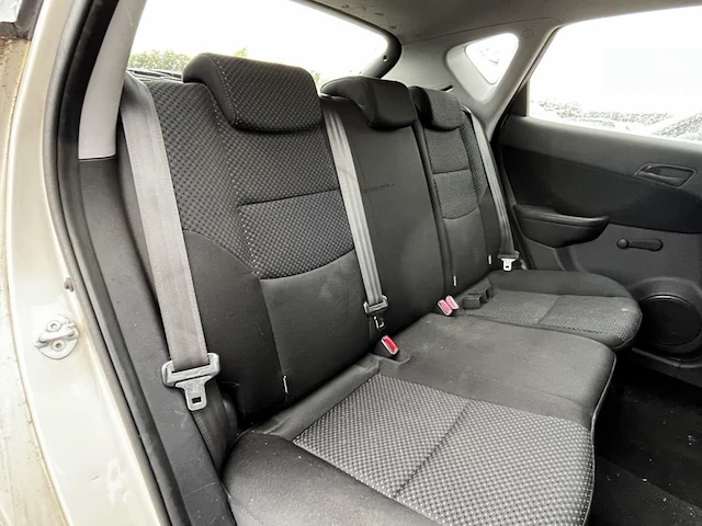 Hyundai i30 1.6 crdi u2 blue i-catcher isg 103gr,2011 - afbeelding 19 van  35