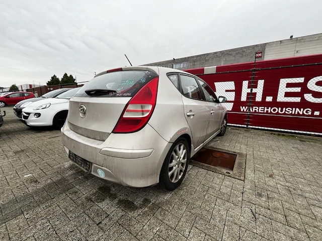 Hyundai i30 1.6 crdi u2 blue i-catcher isg 103gr,2011 - afbeelding 30 van  35