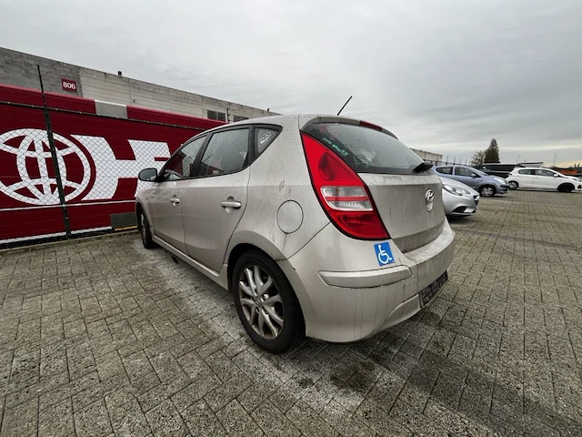 Hyundai i30 1.6 crdi u2 blue i-catcher isg 103gr,2011 - afbeelding 31 van  35