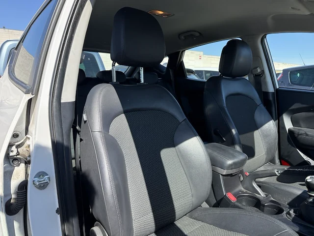 Hyundai ix35 1.6i 2wd base 136, 2012 - afbeelding 25 van  27