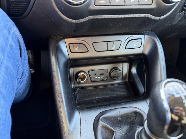 Hyundai ix35 pure plus crdi 115 2wd,2014 - afbeelding 3 van  30