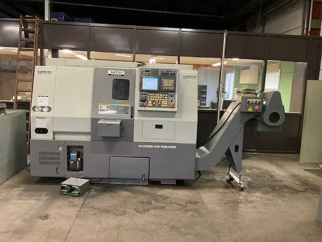Hyundai-kia skt 21 cnc draaibank - afbeelding 12 van  15