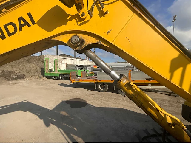 Hyundai robex 55-7 rupsgraafmachine - afbeelding 4 van  28