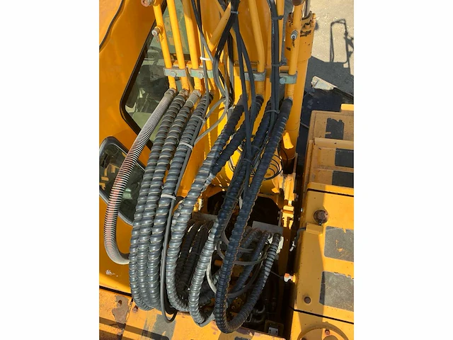 Hyundai robex140w-7 banden graafmachine - afbeelding 2 van  19