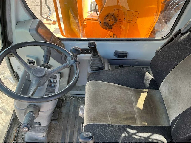 Hyundai robex140w-7 banden graafmachine - afbeelding 11 van  19