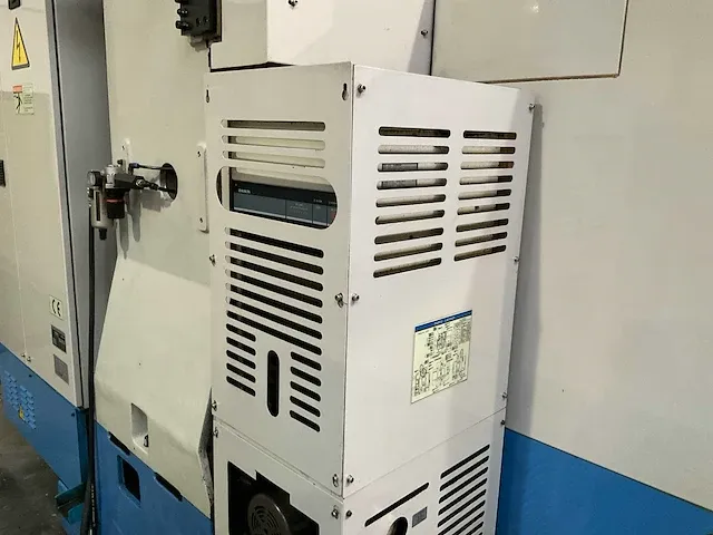 Hyundai spt-v1000 cnc bewerkingscentrum - afbeelding 13 van  22