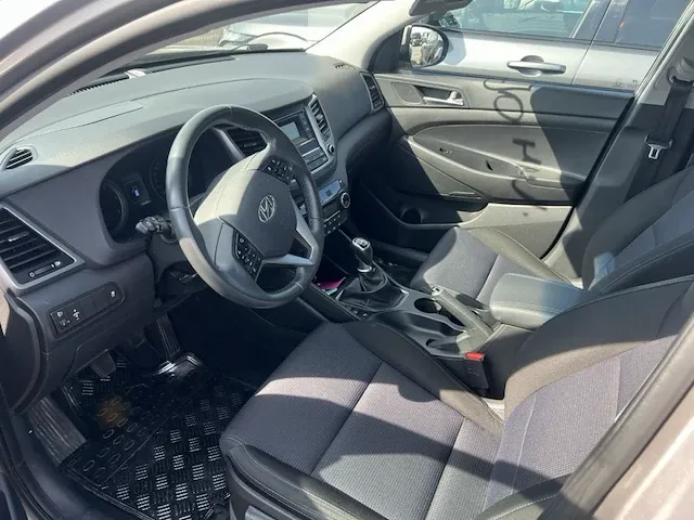 Hyundai tucson comfort crdi 115 2wd isg, 2017 - afbeelding 7 van  24