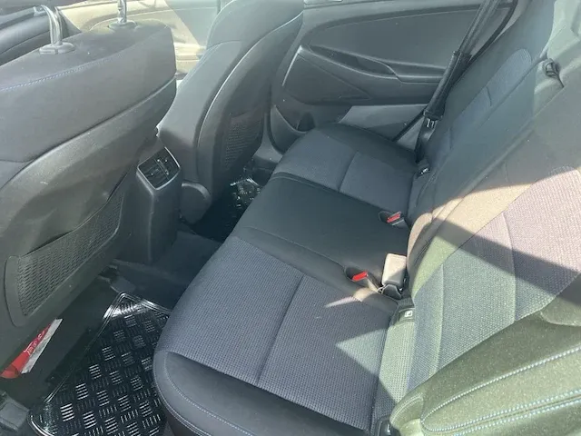 Hyundai tucson comfort crdi 115 2wd isg, 2017 - afbeelding 9 van  24