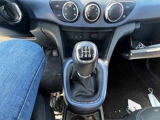 Hyundai,i10- 1.0i fun 66,2016 - afbeelding 3 van  25