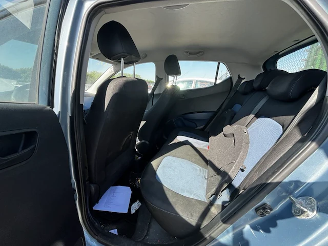 Hyundai,i10- 1.0i fun 66,2016 - afbeelding 10 van  25