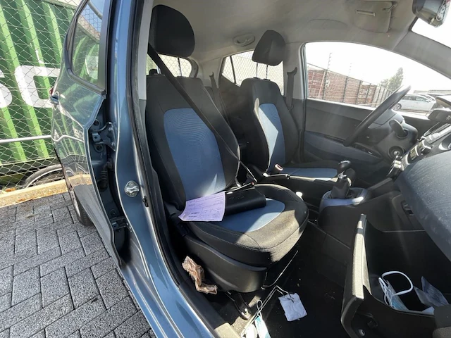 Hyundai,i10- 1.0i fun 66,2016 - afbeelding 14 van  25
