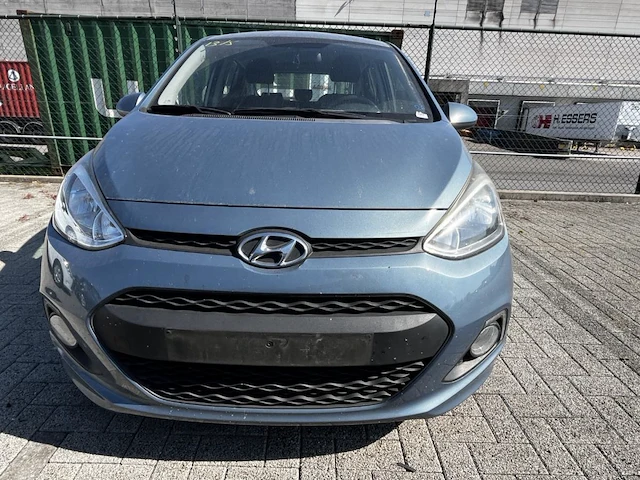 Hyundai,i10- 1.0i fun 66,2016 - afbeelding 12 van  25
