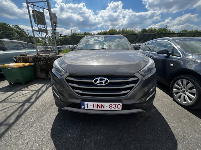 Hyundai,tucson 1.7 crdi 2wd business edition isg 115,2017 - afbeelding 12 van  28