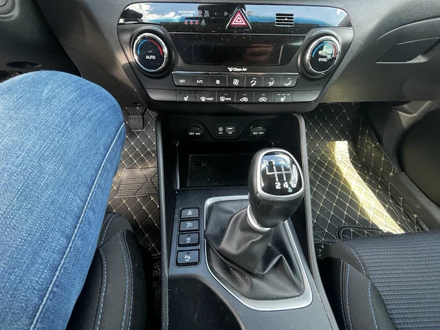 Hyundai,tucson 1.7 crdi 2wd business edition isg 115,2017 - afbeelding 28 van  28