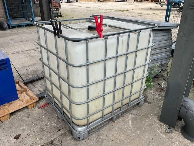 Ibc container (7x) - afbeelding 1 van  3
