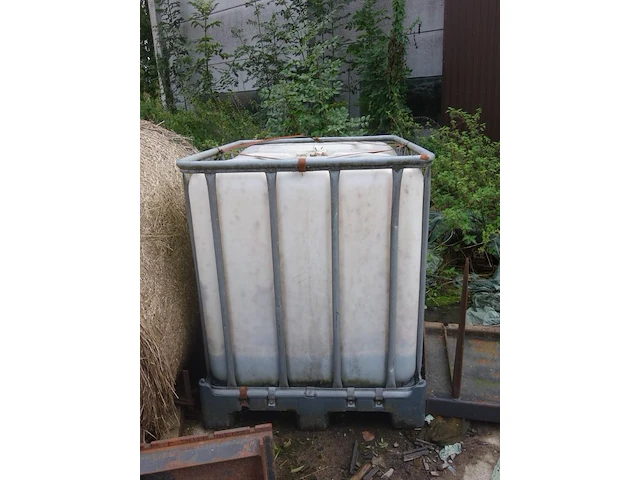 Ibc container - afbeelding 1 van  2