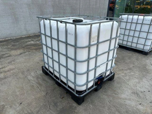 Ibc-tank met zeep - afbeelding 1 van  1