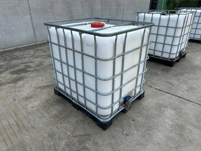 Ibc-tank met zeep - afbeelding 1 van  1