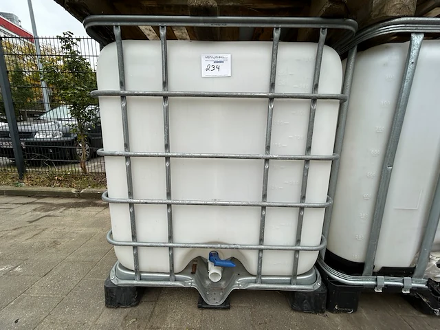 Ibc vat - afbeelding 1 van  3