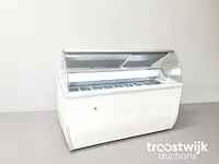 Ice cream display freezer