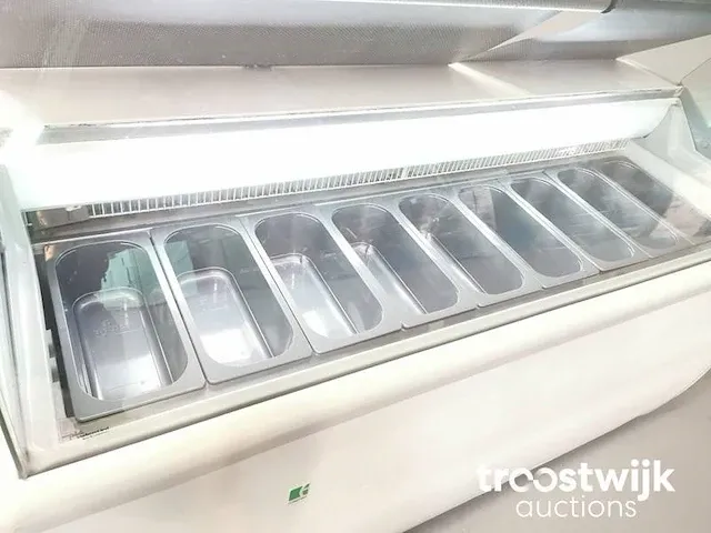 Ice cream display freezer - afbeelding 2 van  2