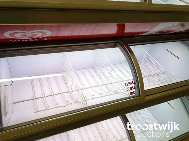 Ice cream display freezer - afbeelding 2 van  2