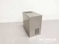 Ice flakes machine