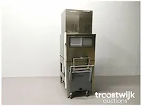 Ice flakes machine