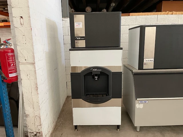 Ice-o-matic ijsdispenser + ijsblokmachine - afbeelding 1 van  6