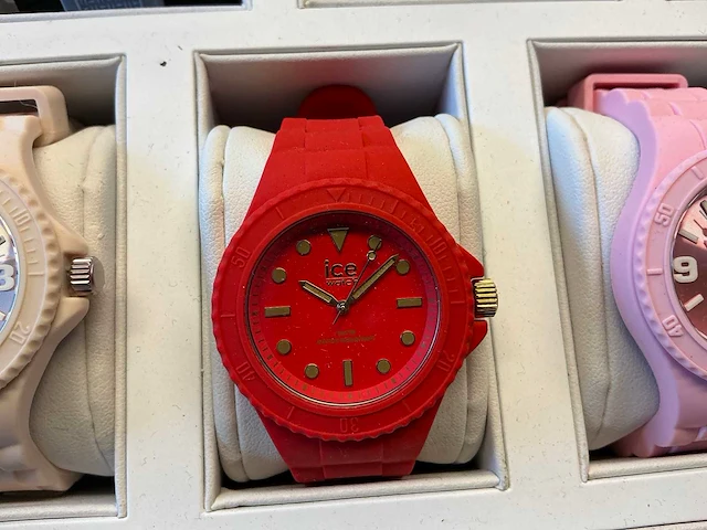 Ice watch polshorloge (10x) - afbeelding 14 van  19